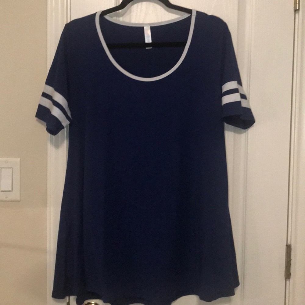 Lularoe Perfect Tee varsity